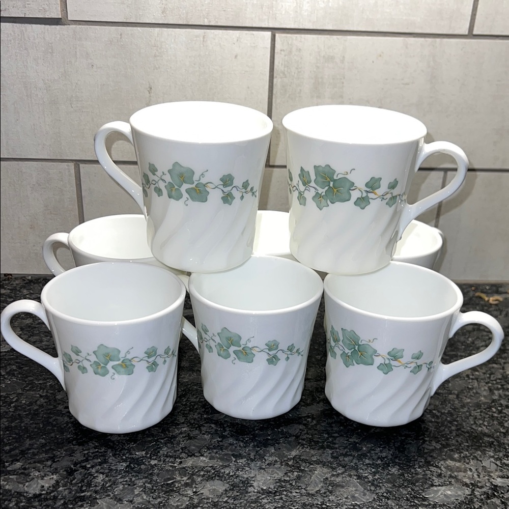 Corelle by Corning Calloway Green Ivy coffee/tea cups. Set of 8. Exc condition